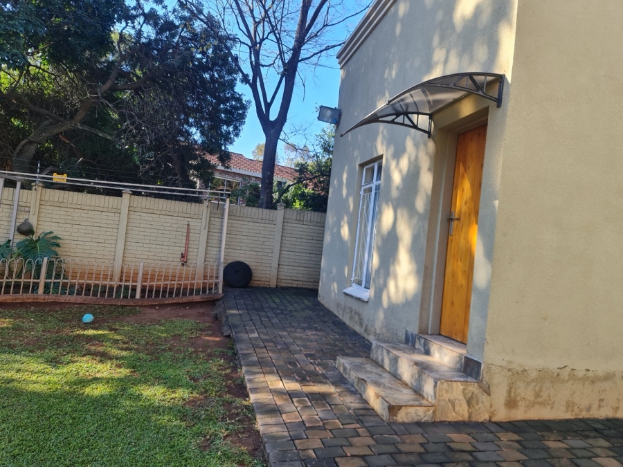 6 Bedroom Property for Sale in Safari Gardens North West